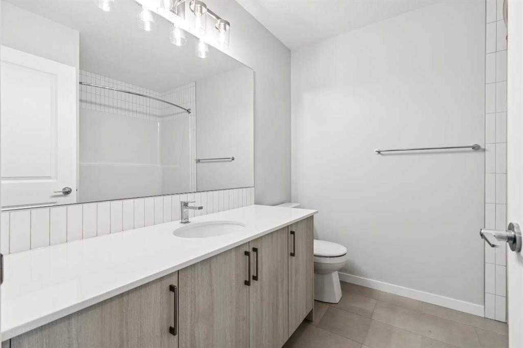 58 Creekview Avenue, Calgary, AB