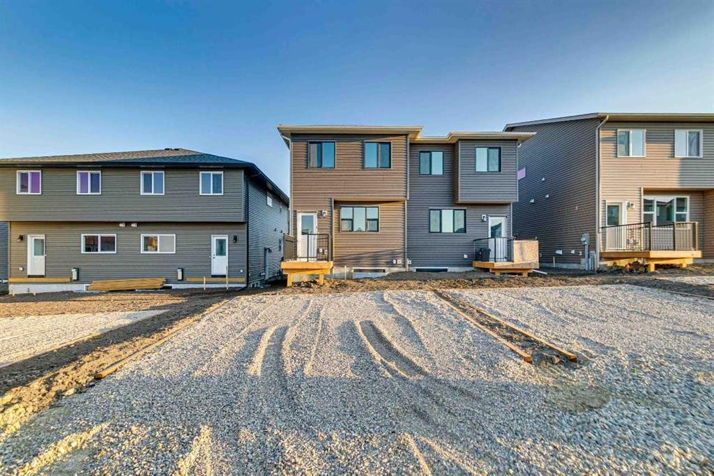 58 Creekview Avenue, Calgary, AB