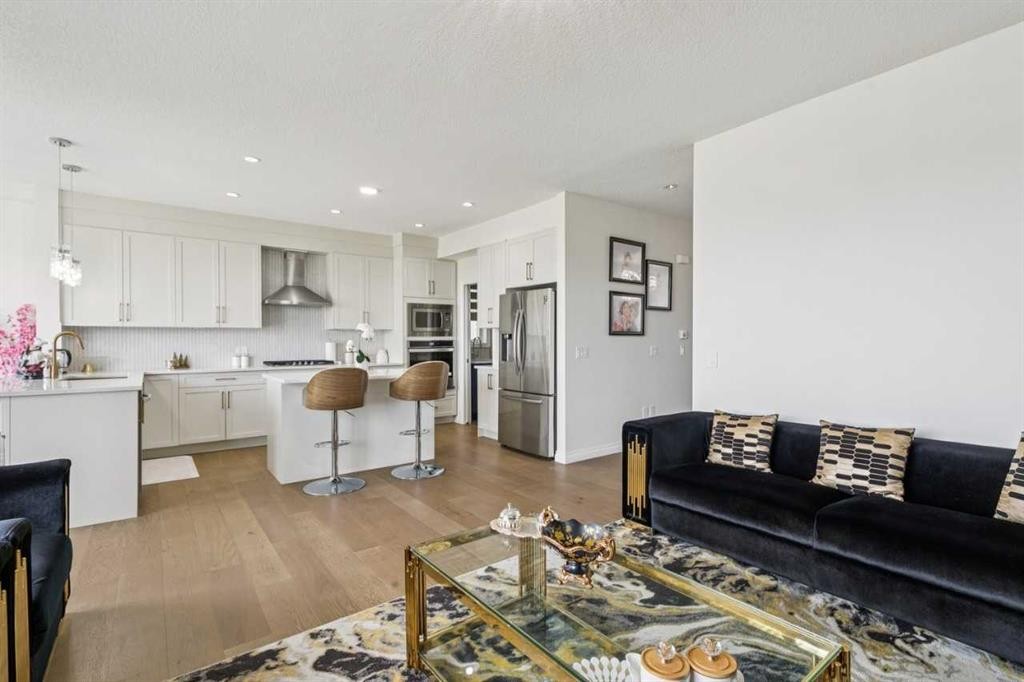 375 Corner Meadows Avenue Ne, Calgary, AB