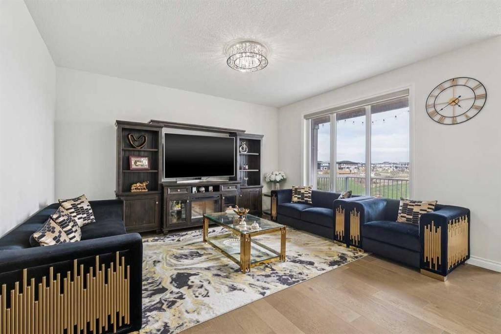 375 Corner Meadows Avenue Ne, Calgary, AB