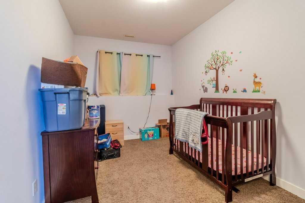74 Hawkridge Boulevard, Penhold, AB