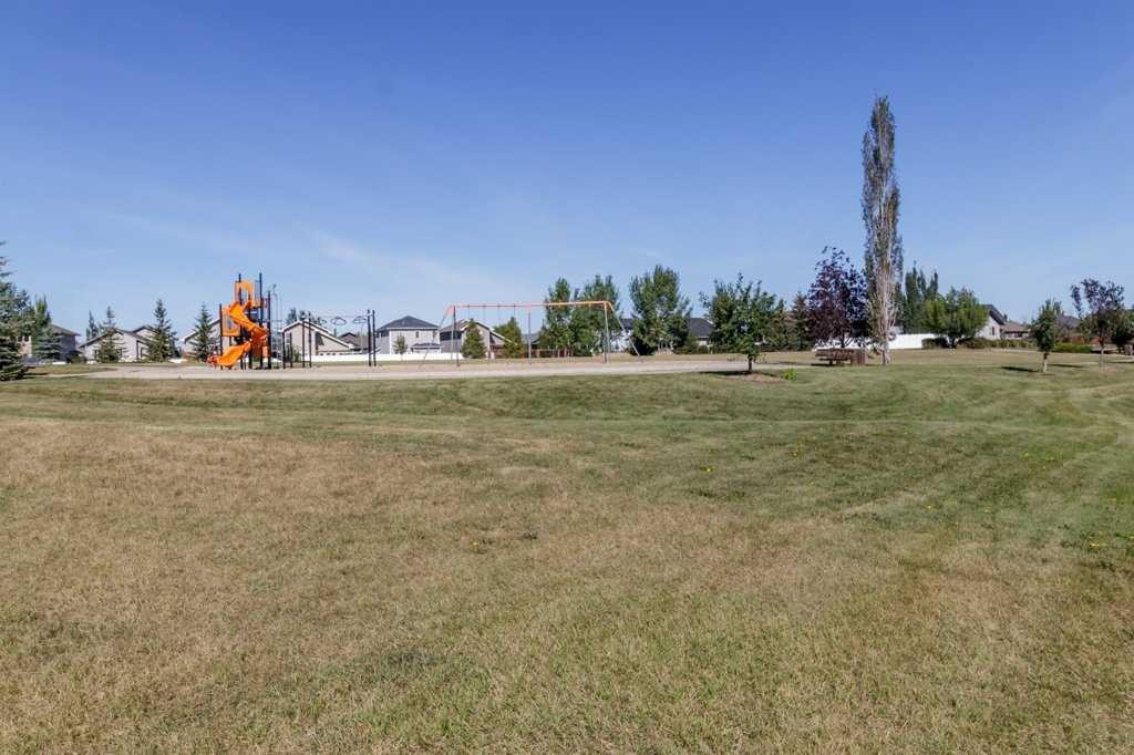 74 Hawkridge Boulevard, Penhold, AB