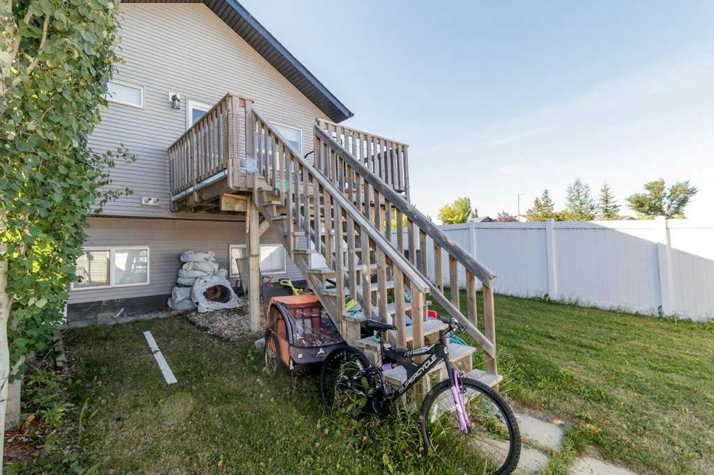 74 Hawkridge Boulevard, Penhold, AB