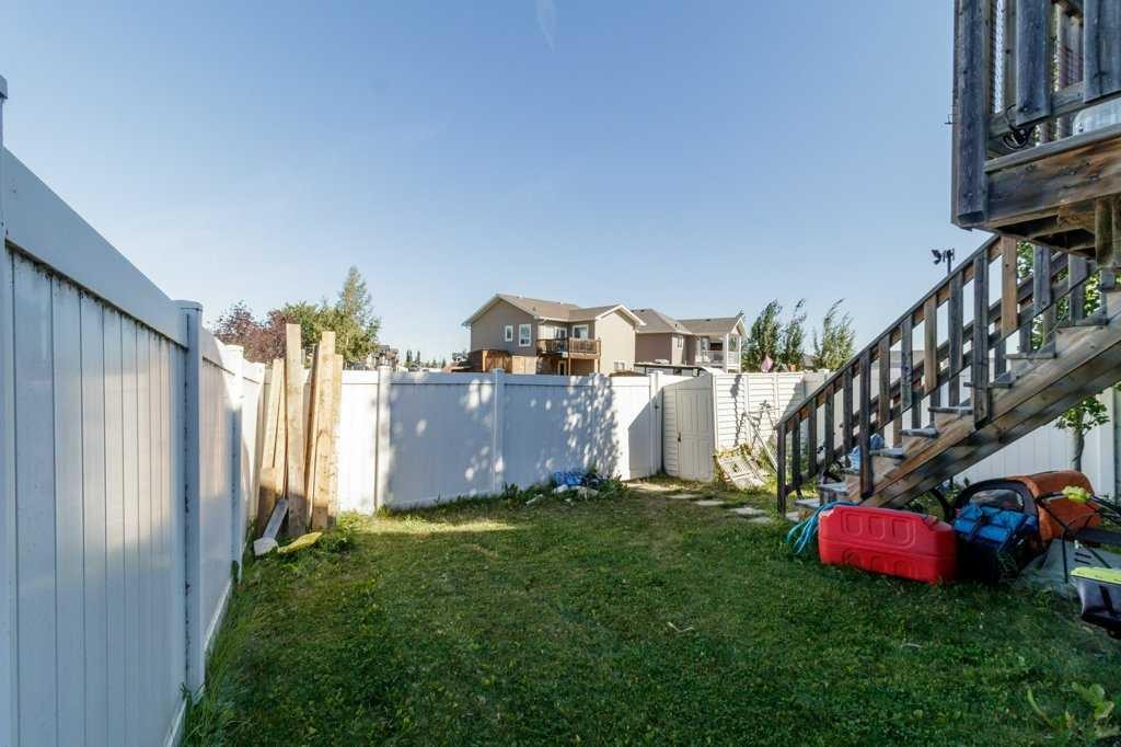 74 Hawkridge Boulevard, Penhold, AB