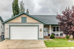 4486 54A Avenue Crescent Innisfail, AB T4G 1X8