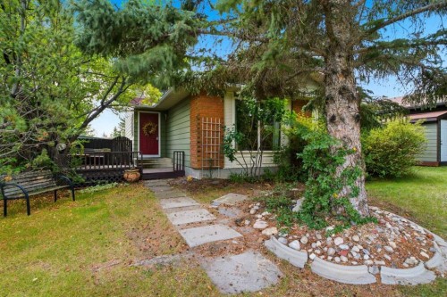 7 Glenport Road EAST Cochrane, AB T4C 1G8