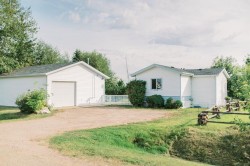5101 49 Avenue Botha, AB T0C 0N0