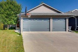 5806 45 Avenue Close Rocky Mountain House, AB T4T 0B5