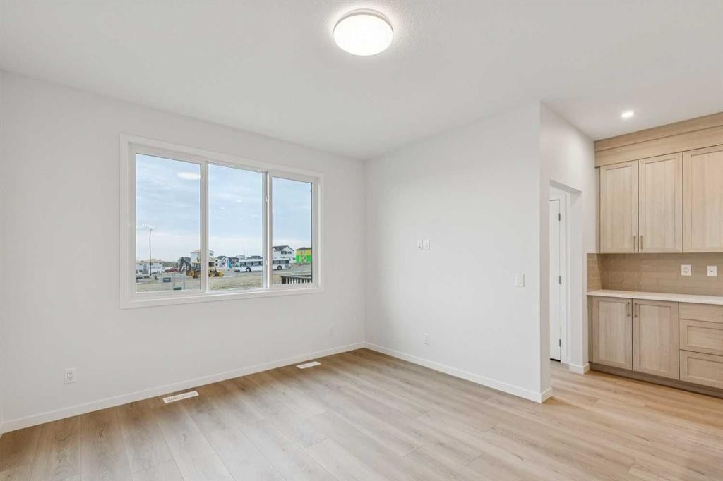 112 Lucas Green Nw, Calgary, AB