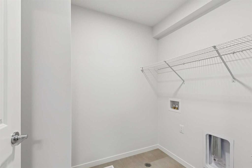 112 Lucas Green Nw, Calgary, AB