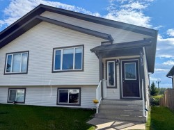 4519 44 Avenue Close Rocky Mountain House, AB T4T 0A5