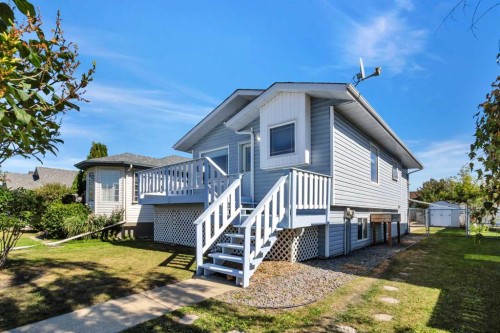 9 Harper Drive  Sylvan Lake, AB T4S 1T5