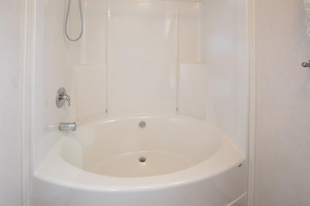 28 Parkside Drive, Red Deer, AB