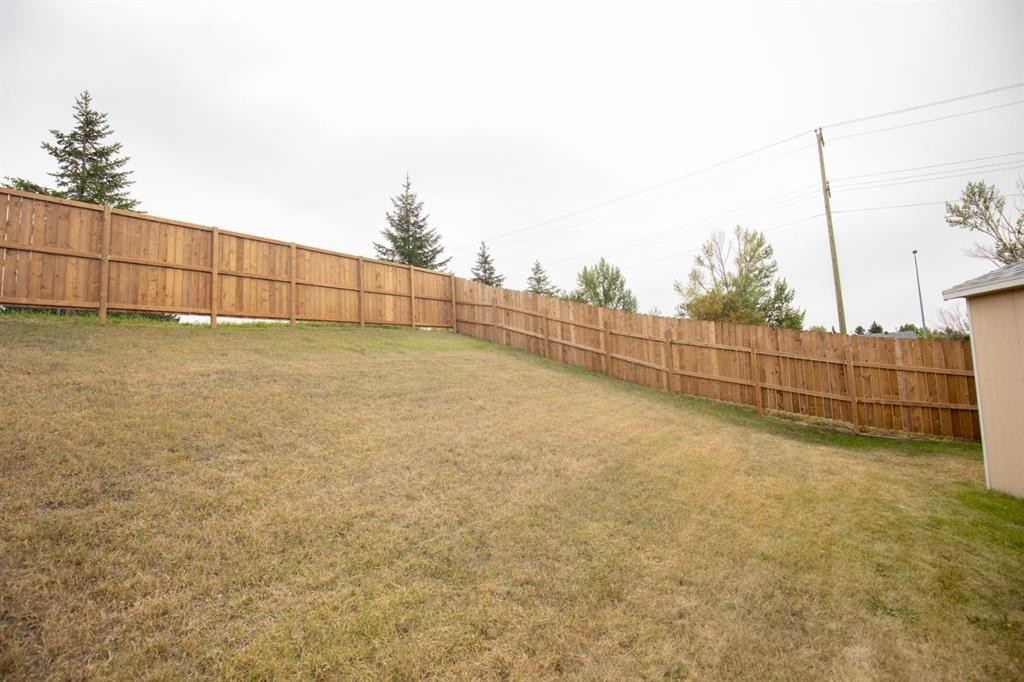 28 Parkside Drive, Red Deer, AB