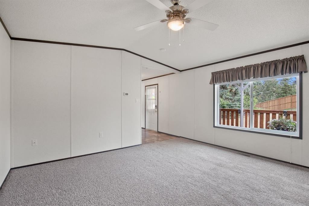 28 Parkside Drive, Red Deer, AB