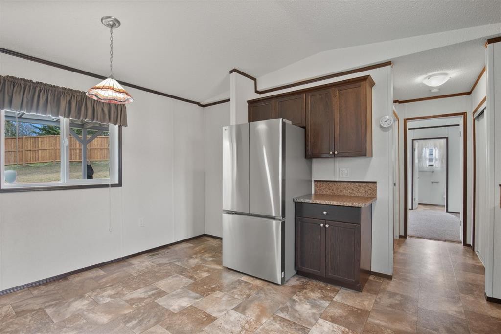 28 Parkside Drive, Red Deer, AB