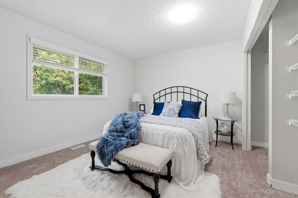 5012 38A Avenue, Red Deer, AB