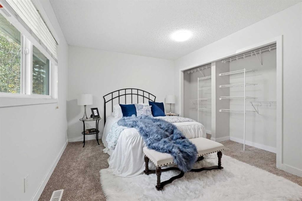 5012 38A Avenue, Red Deer, AB