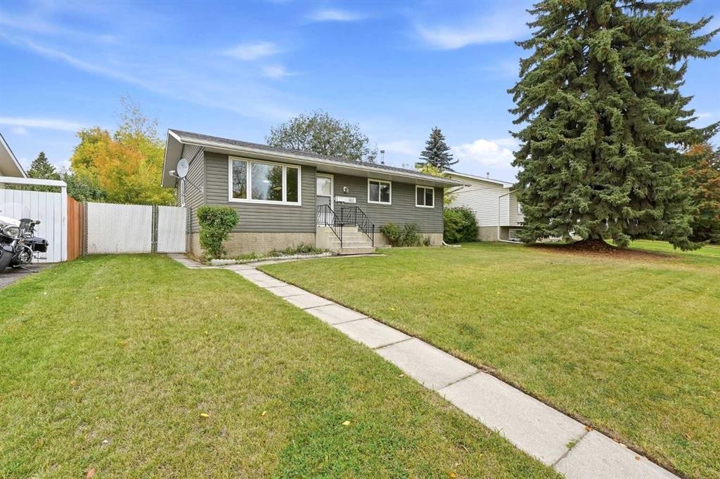 5012 38A Avenue, Red Deer, AB