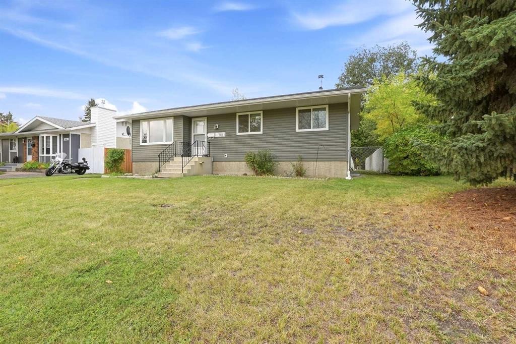 5012 38A Avenue, Red Deer, AB