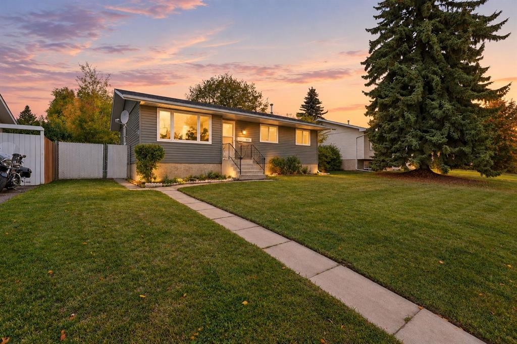 5012 38A Avenue, Red Deer, AB