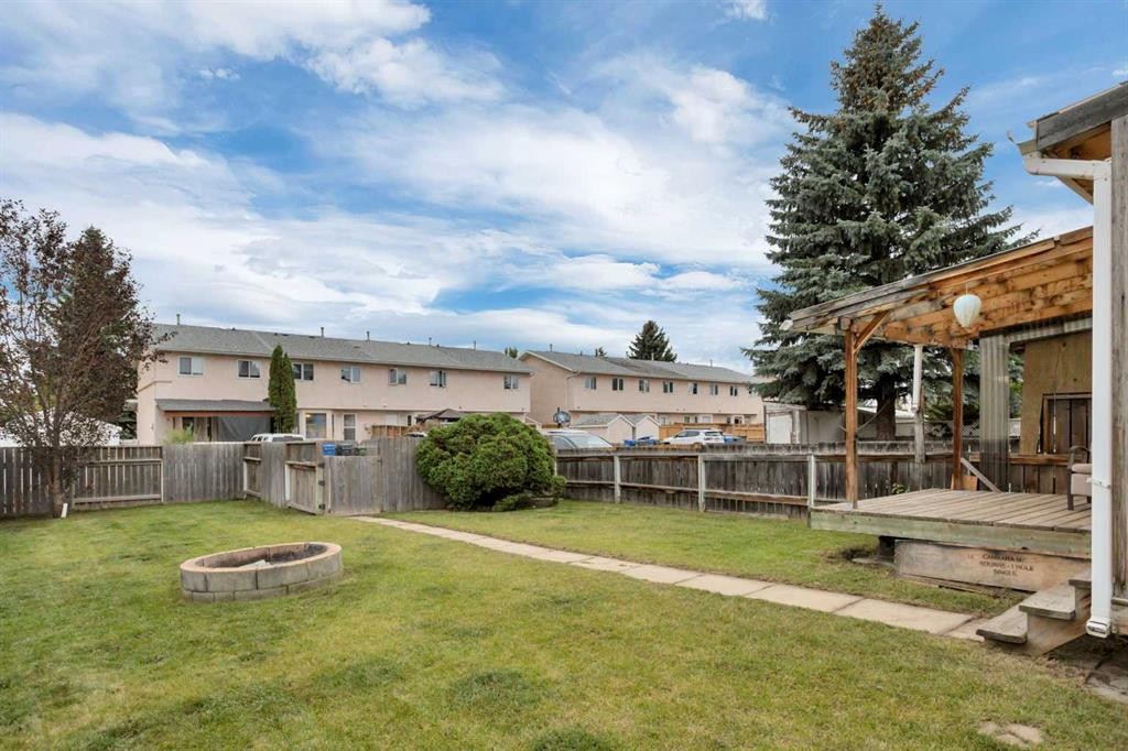 1 Dixon Crescent, Red Deer, AB