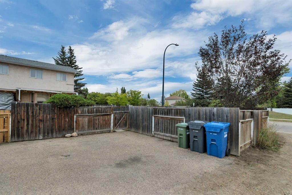 1 Dixon Crescent, Red Deer, AB