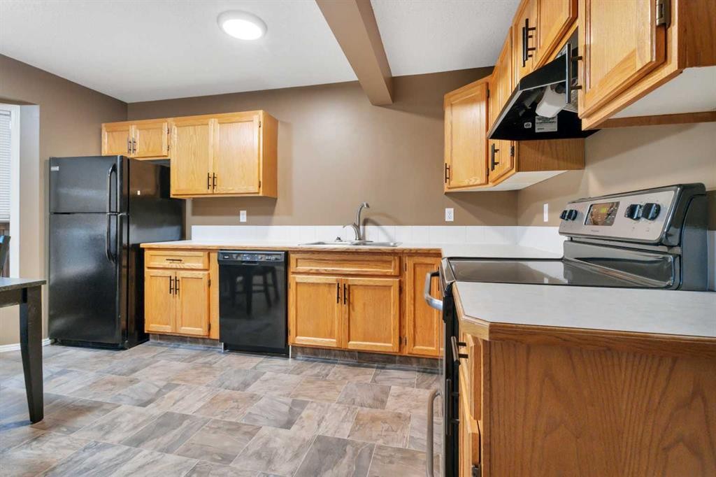 1 Dixon Crescent, Red Deer, AB