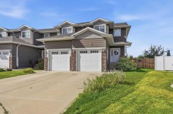 8 Rowberry Court Sylvan Lake, AB T4S 0L7
