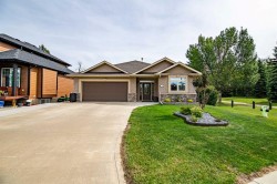 40 Aspen Heights Way Innisfail, AB T4G 1Y5