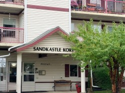 311-5020 49 Street Rocky Mountain House, AB T4T 1P9