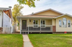 5113A-54 Avenue Ponoka, AB T4J 1H8