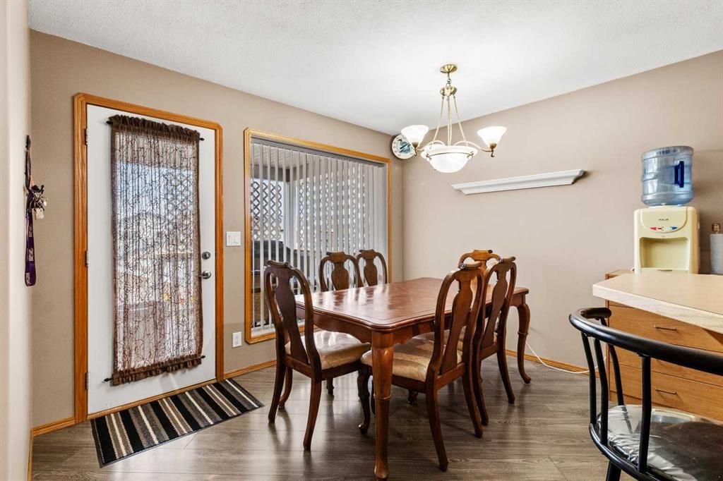 131 Deschner Close, Red Deer, AB