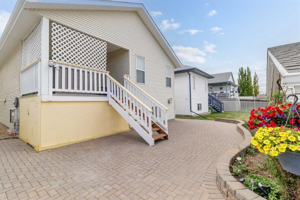 131 Deschner Close, Red Deer, AB