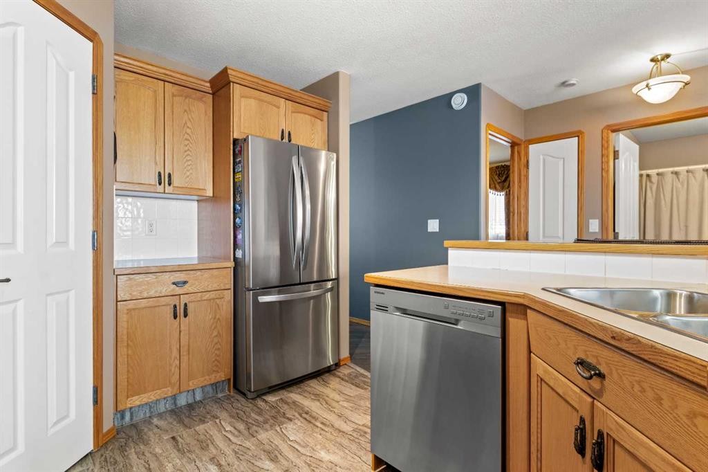 131 Deschner Close, Red Deer, AB