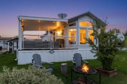 2042-25054 South Pine Lake Road Rural Red Deer County, AB T0M 1R0