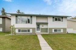 4131 53 Avenue Innisfail, AB T4G 1G2