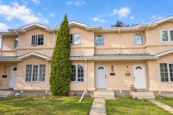 16 Davis Close Red Deer, AB T4R 2L4