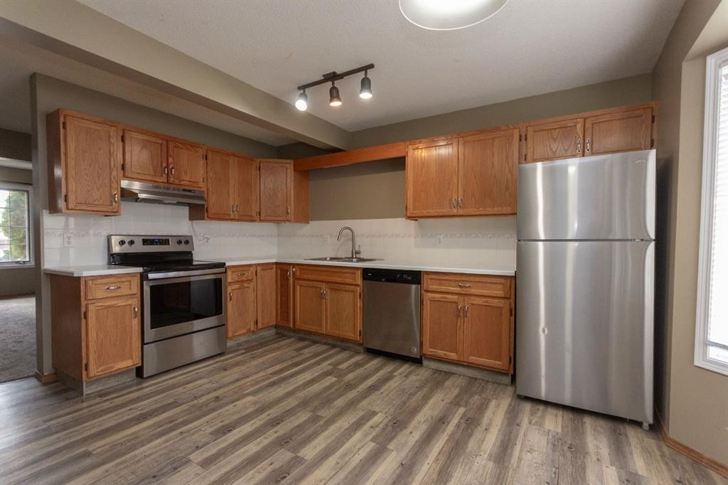 16 Davis Close, Red Deer, AB