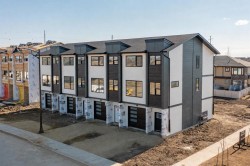 61 Lavelle Close Red Deer, AB T4R 0V7