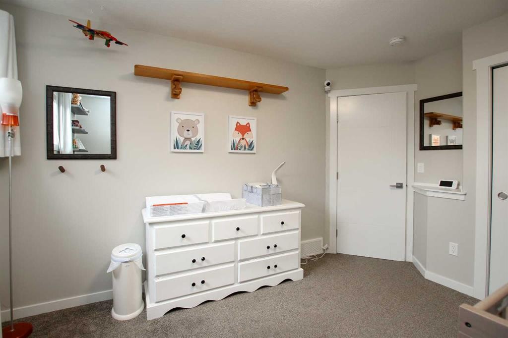 338 Spruce Street, Springbrook, AB