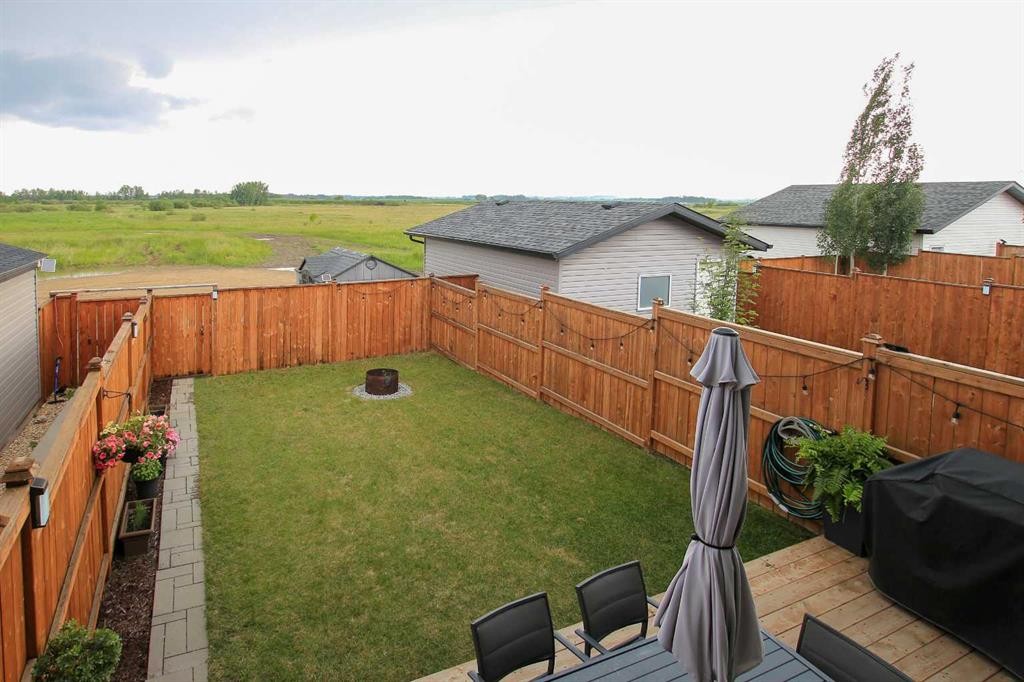 338 Spruce Street, Springbrook, AB