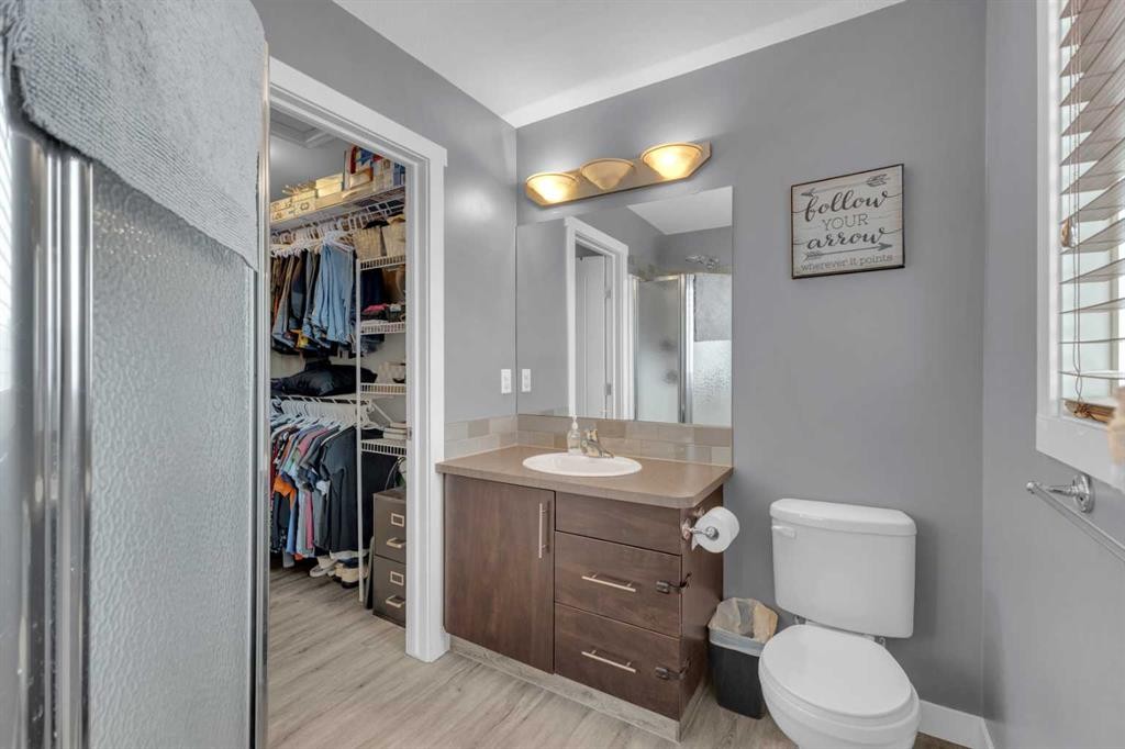 2 Sullivan Close, Red Deer, AB