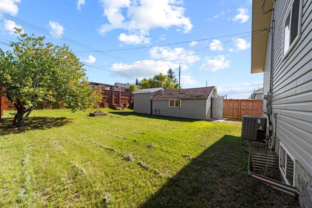 5018 48 Street, Sedgewick, AB