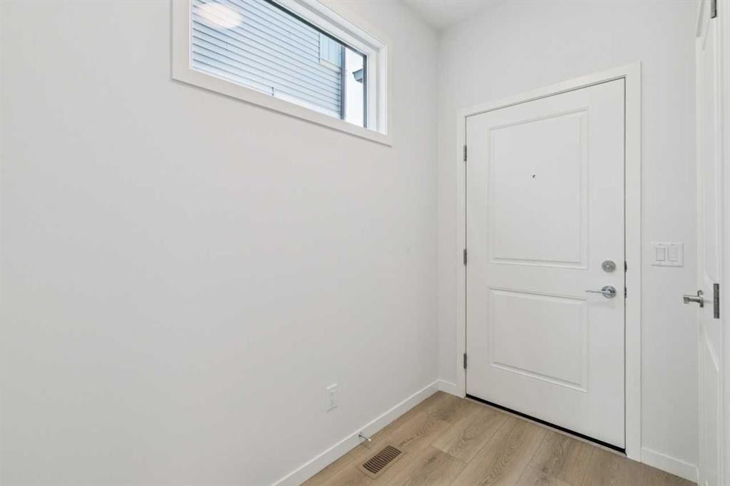 186 Aquila Grove Nw, Calgary, AB