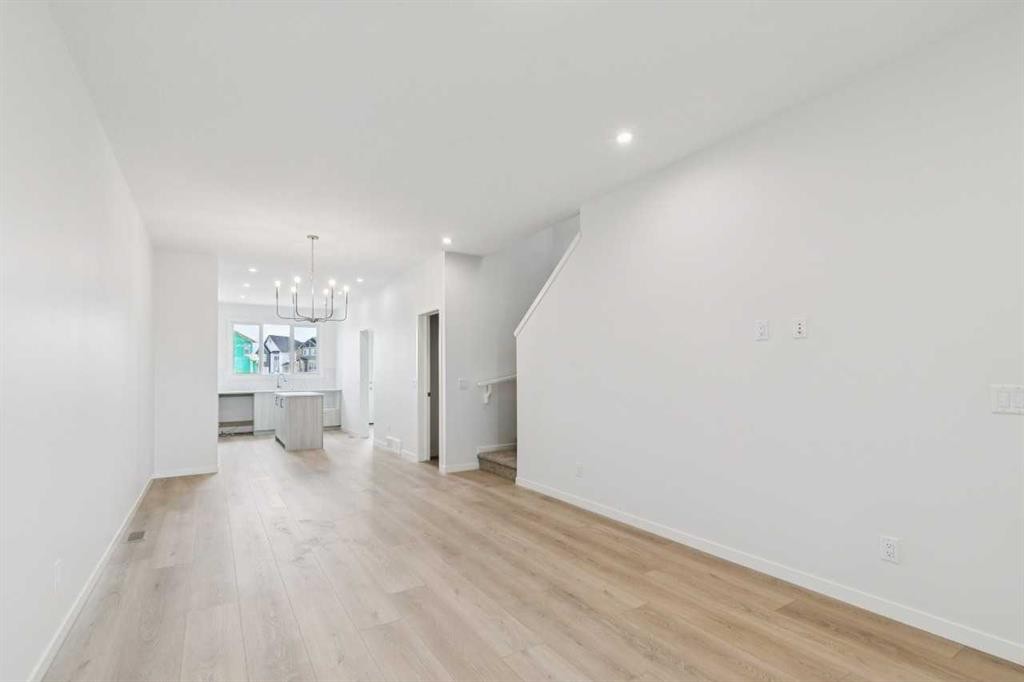 186 Aquila Grove Nw, Calgary, AB