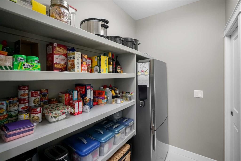 5920 24 Avenue, Camrose, AB