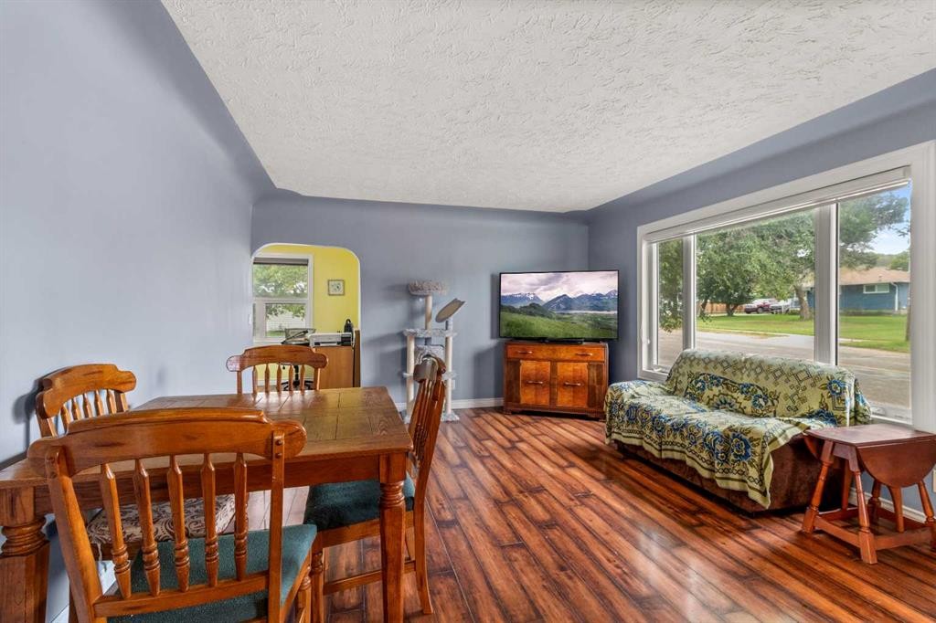 439 Aberdeen Avenue, Carbon, AB