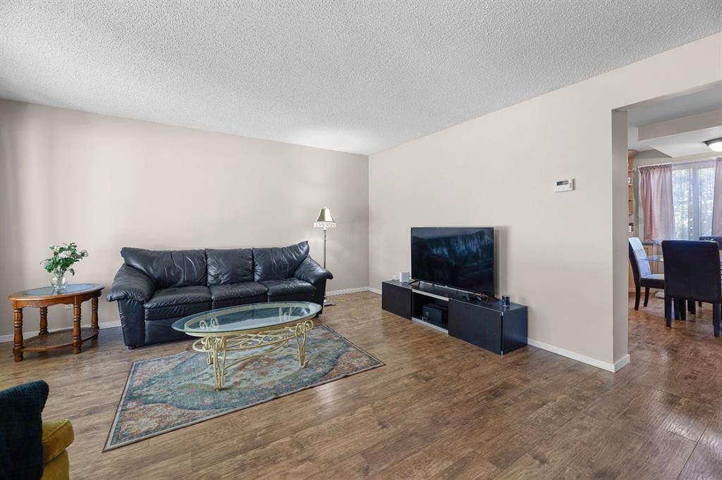 4113 53 Avenue, Innisfail, AB