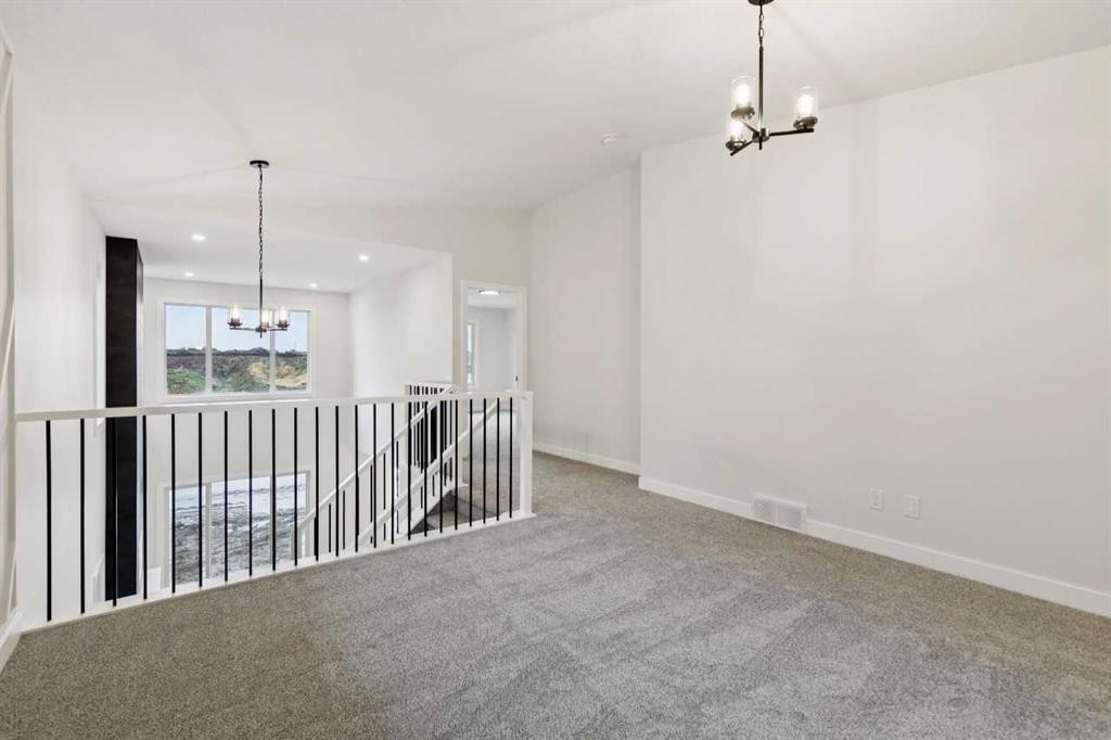 210 Sora Way Se, Calgary, AB